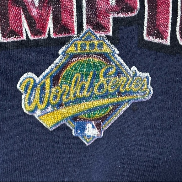 Vintage 1996 Yankees World Series Sweatshirt - Picture 8 of 8